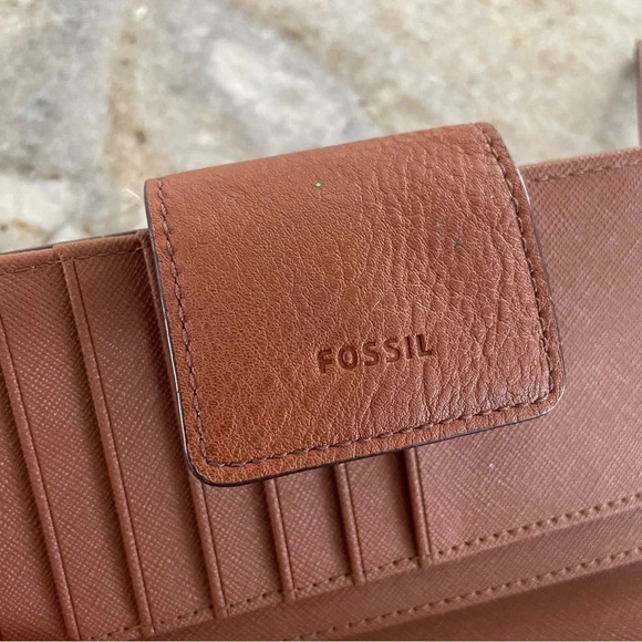 Fossil Women's Wallet Caroline Clutch ECRU Multi Stripe Zip - Picture 4 of 16
